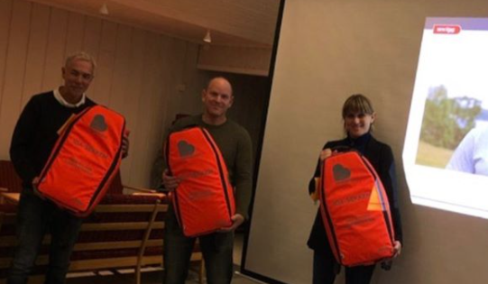 Larvik Ski mottar hjertestarter fra Ida Eides minnefond